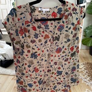 DR2 Cream Floral Blouse Relaxed Fit